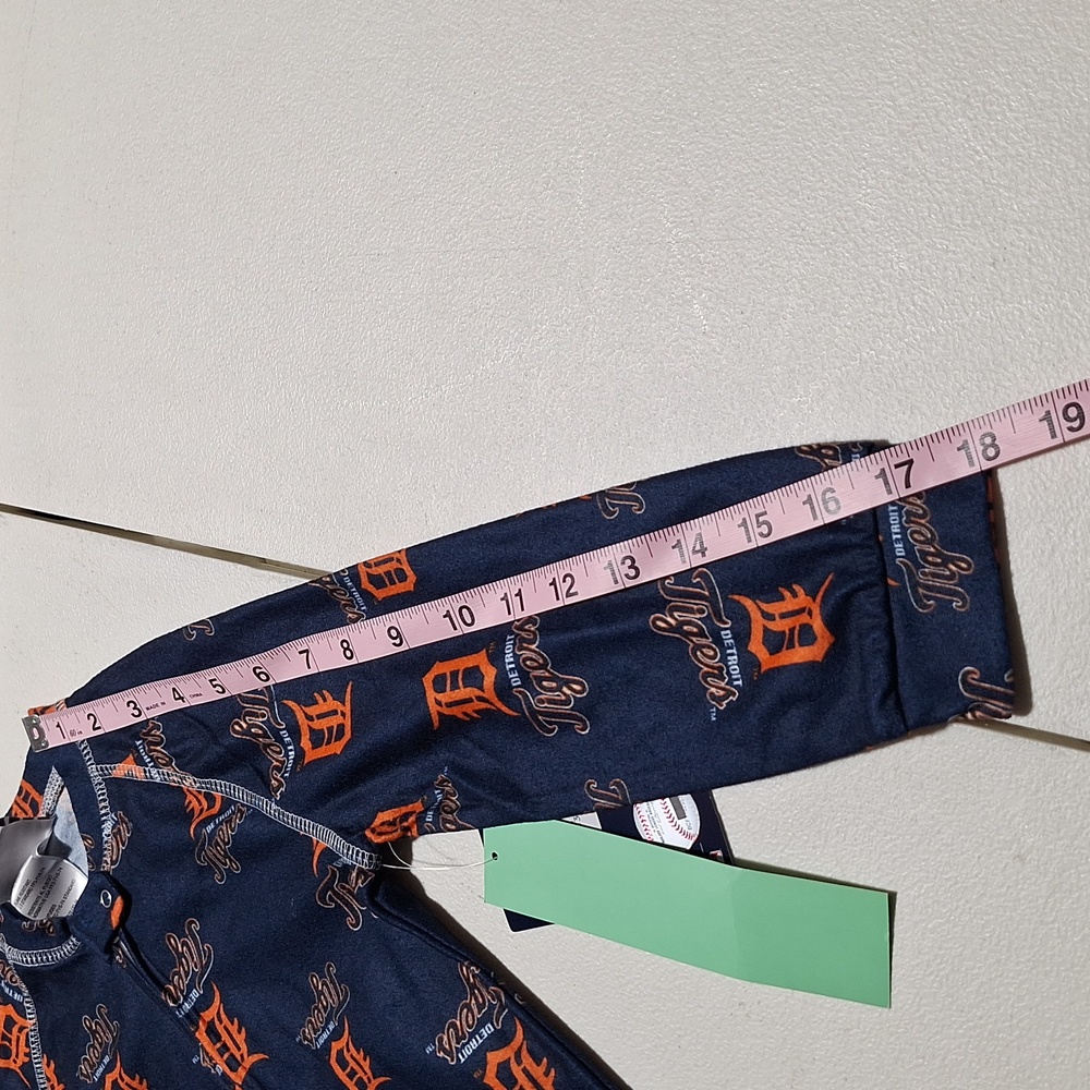 Genuine Merchandise Detroit Tigers Sleepwear/Romper 3T - Picture 15 of 15